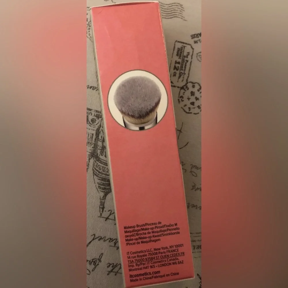 IT cosmetics Heavenly Luxe Solid Serum foundation brush no:29 - Picture 2 of 3